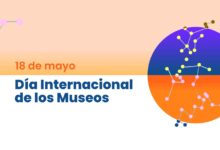 Imagen de una persona visitando un museo