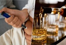 Imagen de una persona rompiendo una botella de alcohol, simbolizando la superación del alcoholismo