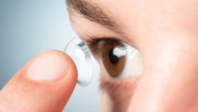 Ilustración de lentillas inteligentes para el tratamiento de la depresión