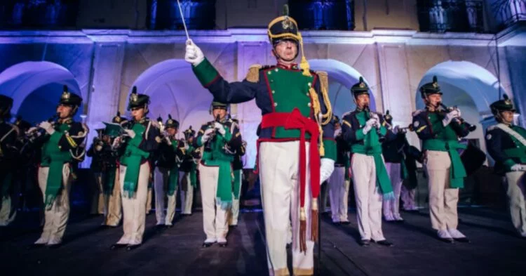 Imágenes del Cabildo Histórico de Córdoba durante el Cambio de Guardia