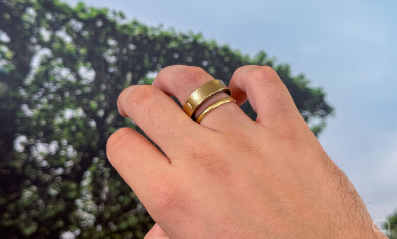 Imagen del Galaxy Ring de Samsung, con un diseño elegante y minimalista