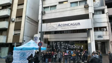 Trabajadores de salud en paro por deudas salariales en Córdoba