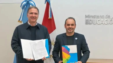 Estudiantes realizando prácticas laborales en una empresa de Córdoba