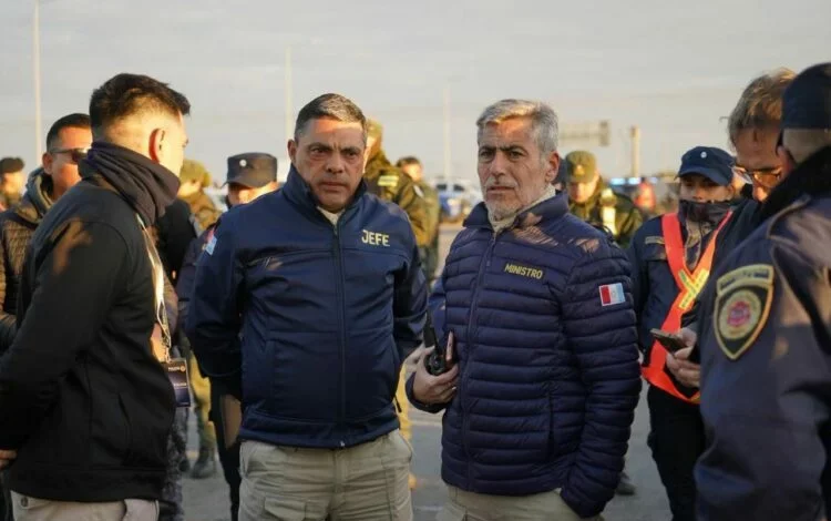 Imagen de los controles de seguridad en el peaje Córdoba–Pilar