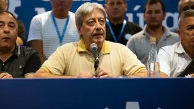 Abel Furlán, secretario general de la UOM, en una conferencia de prensa