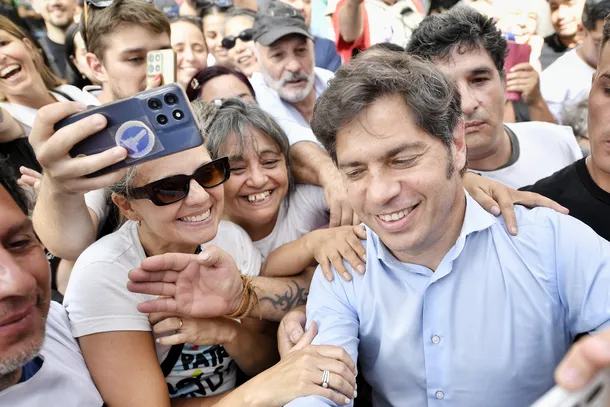 Axel Kicillof anunciando refuerzo en entrega de medicamentos en Provincia de Buenos Aires