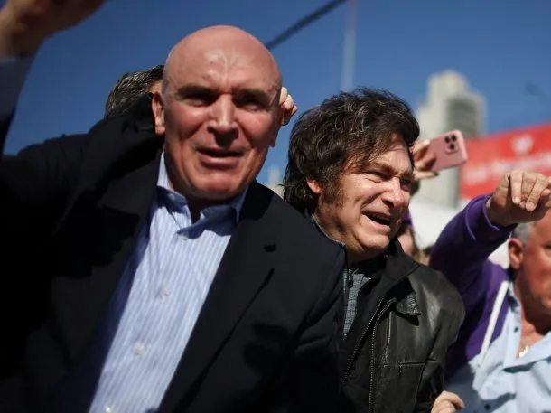 Javier Milei y José Luis Espert en una imagen simbólica de apoyo mutuo.