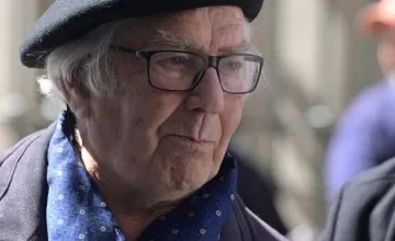 Adolfo Pérez Esquivel en la Plaza de Mayo