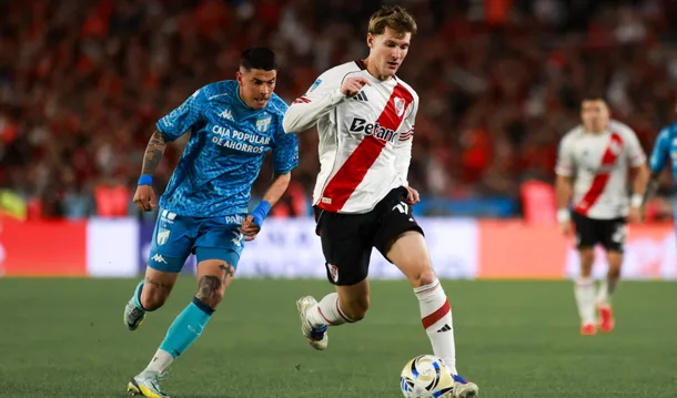 Imagen de los jugadores de River Plate y Atlético Tucumán en el Monumental