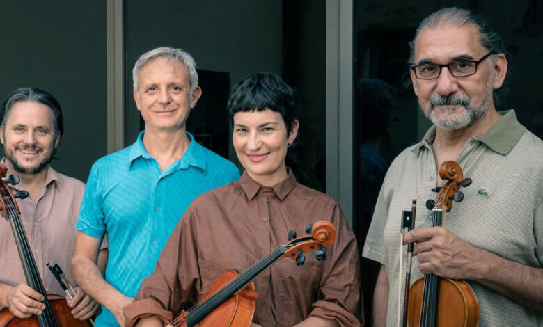 Imagen del Cuarteto Magnolia y Fernando Morales en el escenario
