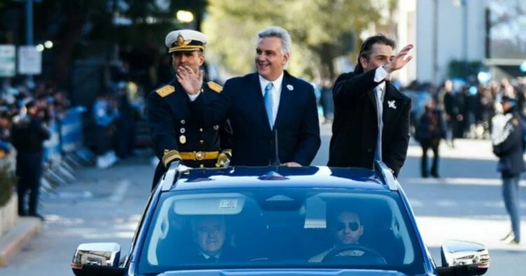 Llaryora en el acto del Día de la Bandera en Bell Ville