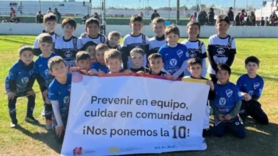 Iluminación azul de edificios públicos en apoyo a la prevención del consumo de drogas