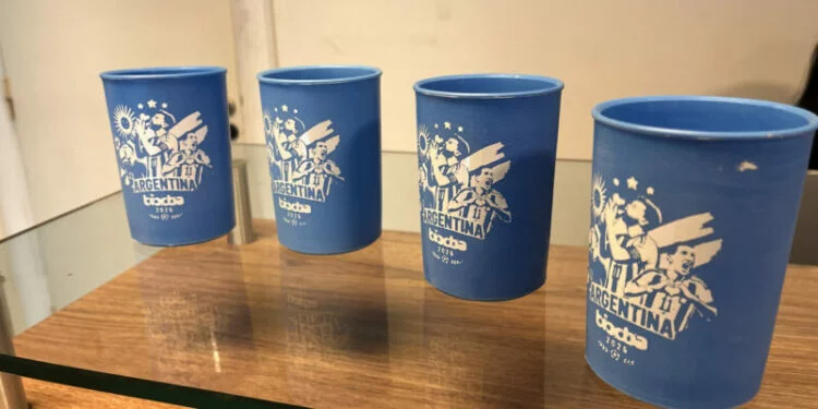 Vaso plástico con diseños de la selección argentina