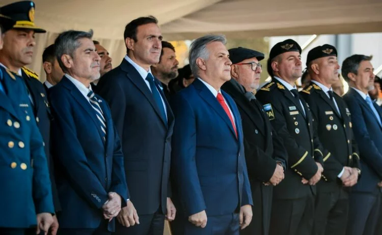 Futuros agentes de seguridad de Córdoba juran lealtad a la Bandera Nacional
