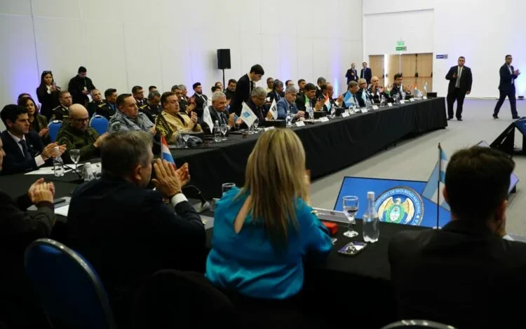 Ministro Juan Pablo Quinteros durante la II Reunión Nacional del Consejo de Seguridad Interior