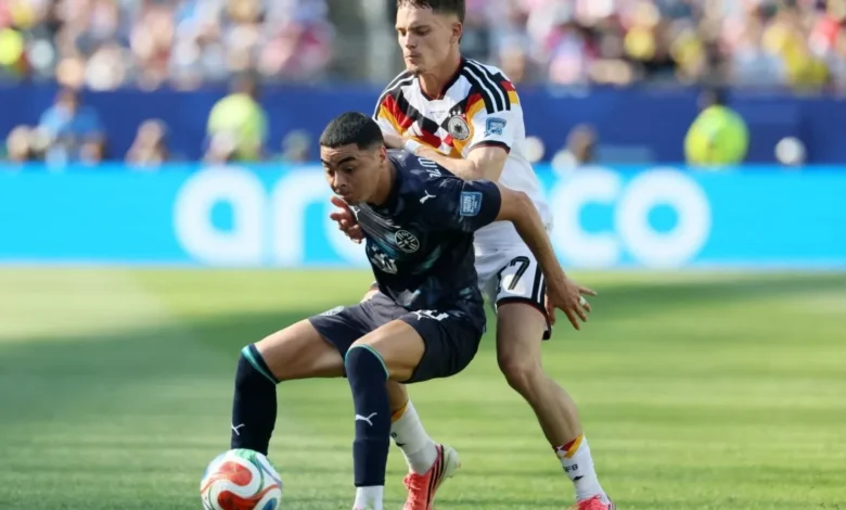 Jugadores de Paraguay celebran su victoria sobre Alemania