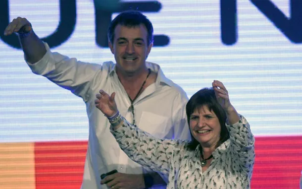 Manuel Adorni en una reunión de gabinete