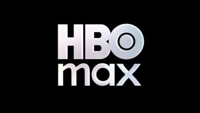 Imagen de una persona disfrutando de contenido en HBO Max con anuncios contextuales