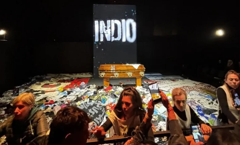 Kilómetros de fila para despedir a Indio Solari en Villa Domínico