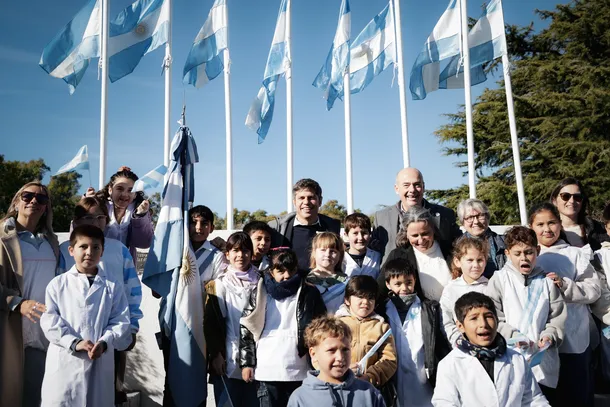 Kicillof en un acto conmemorativo del Día de la Bandera