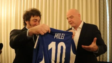 Javier Milei y Lionel Messi en una imagen simbólica