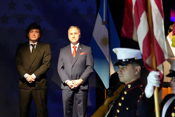 Javier Milei en la embajada de Estados Unidos en Buenos Aires
