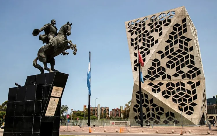 Calendario con fechas marcadas para pagos de jubilados y empleados públicos