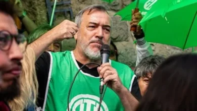 Rodolfo Aguiar, secretario general de ATE, en una conferencia de prensa