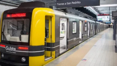 Imagen de un subte en la Línea C de Buenos Aires