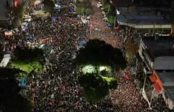 Kilómetros de fila para despedir a Indio Solari en Villa Domínico