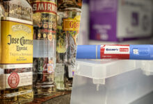 Un gráfico que muestra la reducción en el consumo de alcohol con la semaglutida