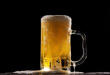 Una cerveza sin alcohol fresca en un vaso