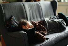La siesta es un descanso que recalibra el cerebro y mejora la memoria