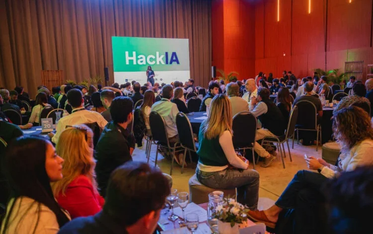 Emprendedores cordobeses trabajando con inteligencia artificial