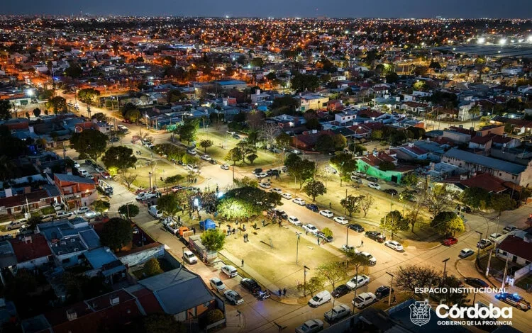 Imagen de la plaza Prusia en el barrio Industrial Oeste de Córdoba tras la transformación