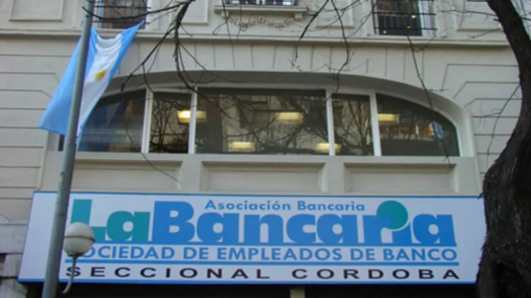 Trabajadores del Banco de Córdoba en asamblea
