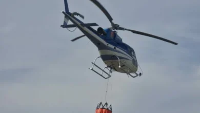 Helicóptero y aviones hidrantes en misión de vigilancia aérea