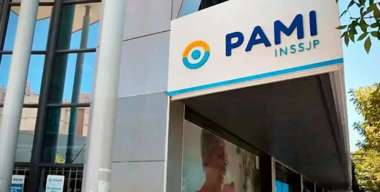 Médicos y pacientes protestan por la crisis en el Pami