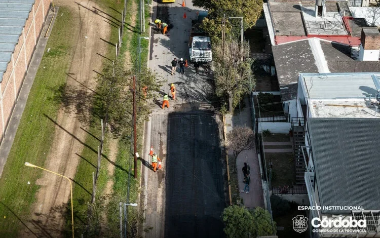 Imagen de una calle en reparación en Córdoba