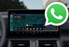 Imagen de la pantalla de WhatsApp en CarPlay, mostrando las nuevas funciones de voz