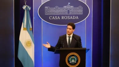Adrián Ravier, vocero presidencial, en una conferencia de prensa