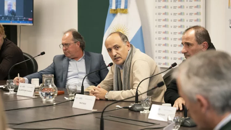 Maquinaria agrícola en un campo de Córdoba