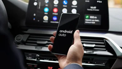 Pantalla de Android Auto con el widget de la barra de tareas activado