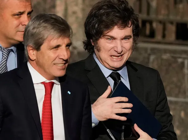 Javier Milei y Luis Caputo en una conferencia de prensa