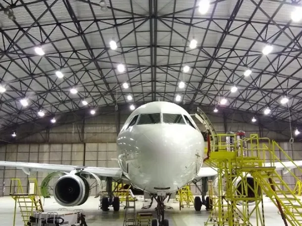 Imagen de un avión IA-63 Pampa III Block 2 en producción en la Fábrica Argentina de Aviones