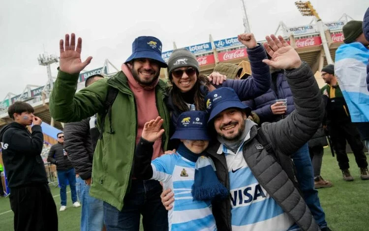 Imagen del Estadio Mario Alberto Kempes lleno de personas durante el partido de Los Pumas