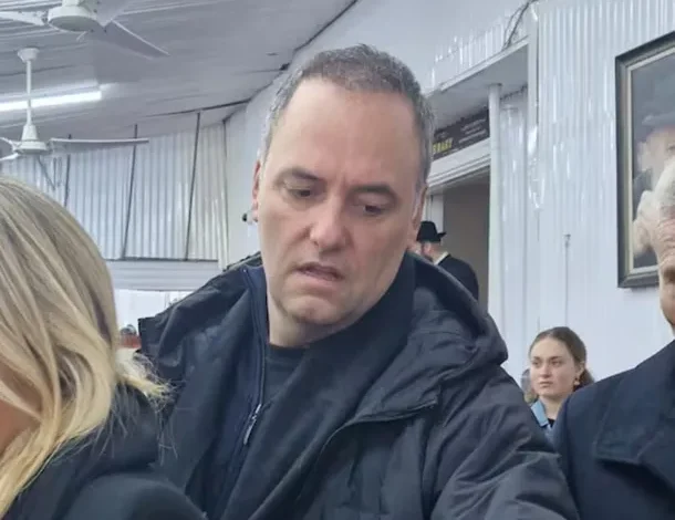 Manuel Adorni en una conferencia de prensa