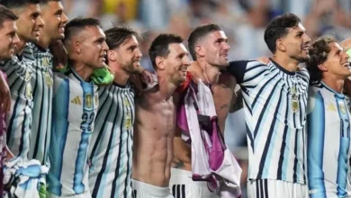 Lionel Messi y la Selección Argentina celebran con un mate