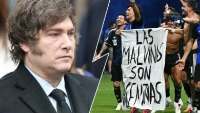 Imagen de Javier Milei hablando en una entrevista sobre la bandera de Malvinas