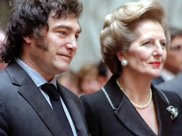 Javier Milei y Margaret Thatcher en foto de archivo